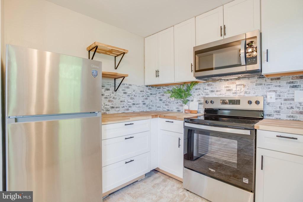 18318 FOX MOUNTAIN LN, CULPEPER, Virginia 22701, 3 Bedrooms Bedrooms, ,1 BathroomBathrooms,Residential,18318 FOX MOUNTAIN LN,VACU2013838 MLS # VACU2013838