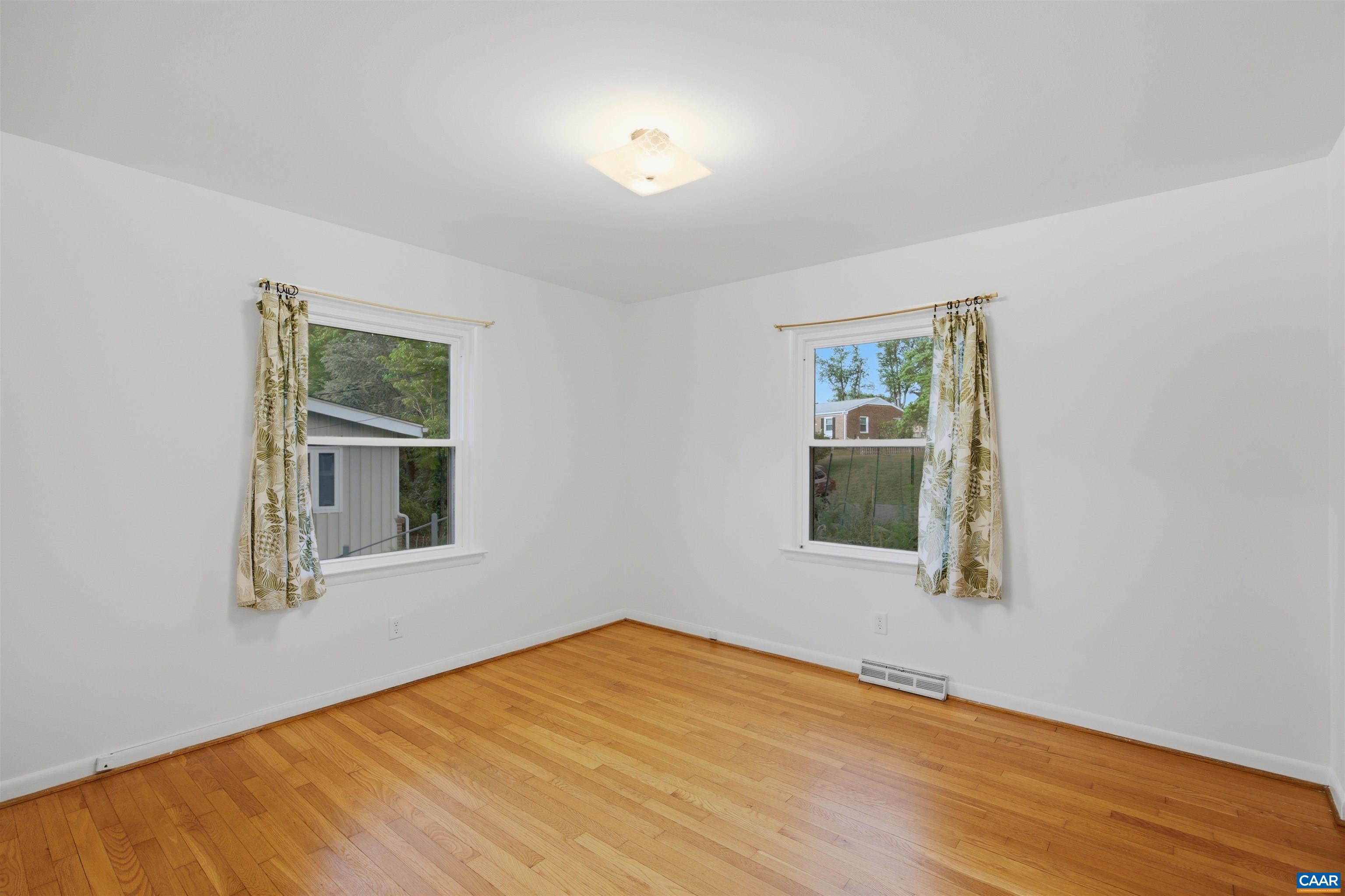 2238 BANBURY ST, CHARLOTTESVILLE, Virginia 22901, 3 Bedrooms Bedrooms, ,2 BathroomsBathrooms,Residential,Gardener's Dream,2238 BANBURY ST,677787 MLS # 677787 2238 BANBURY ST, CHARLOTTESVILLE, Virginia 22901, 3 Bedrooms Bedrooms, ,2 BathroomsBathrooms,Residential,Gardener's Dream,2238 BANBURY ST,677787 MLS # 677787
