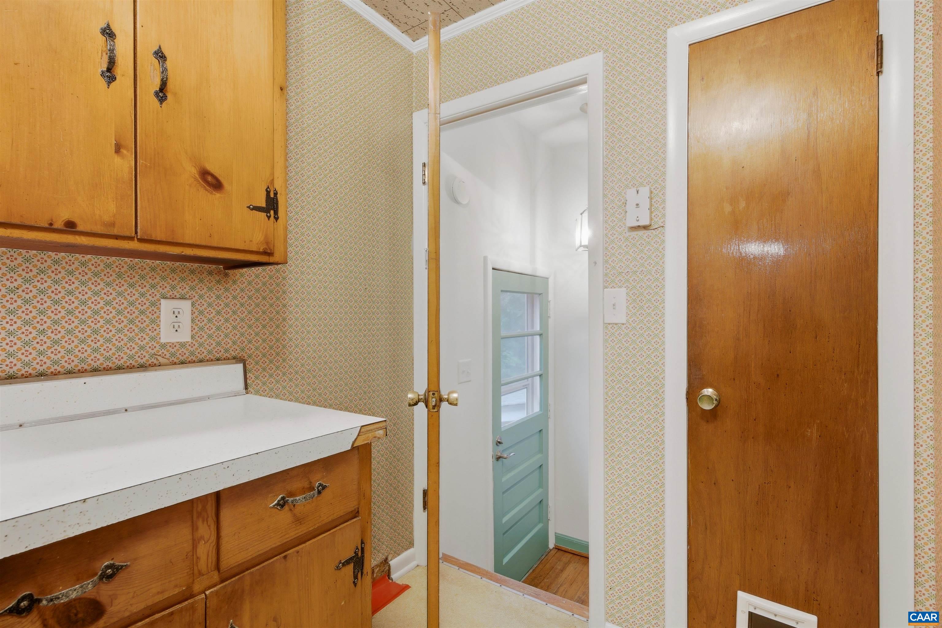2238 BANBURY ST, CHARLOTTESVILLE, Virginia 22901, 3 Bedrooms Bedrooms, ,2 BathroomsBathrooms,Residential,Gardener's Dream,2238 BANBURY ST,677787 MLS # 677787 2238 BANBURY ST, CHARLOTTESVILLE, Virginia 22901, 3 Bedrooms Bedrooms, ,2 BathroomsBathrooms,Residential,Gardener's Dream,2238 BANBURY ST,677787 MLS # 677787