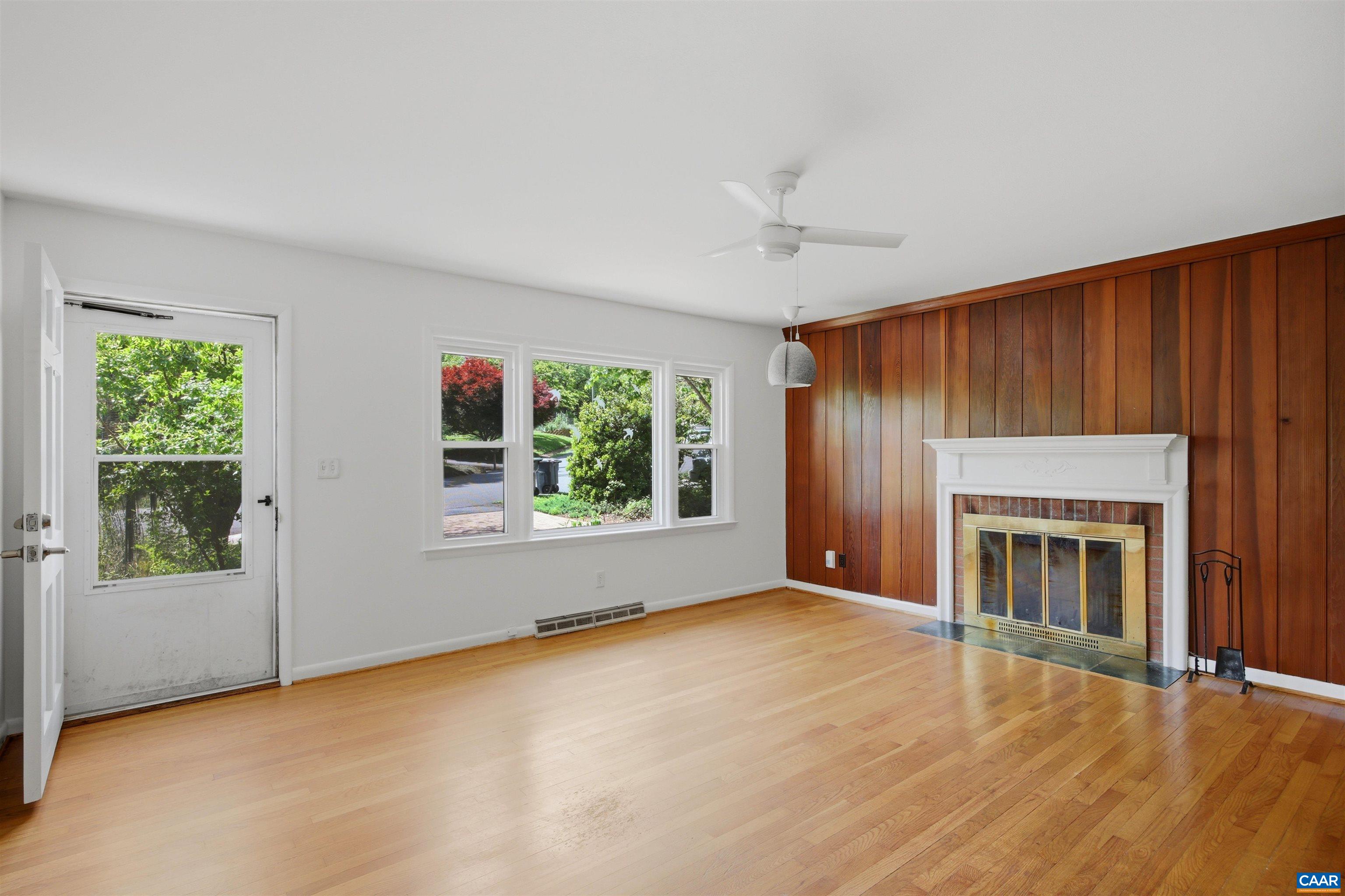 2238 BANBURY ST, CHARLOTTESVILLE, Virginia 22901, 3 Bedrooms Bedrooms, ,2 BathroomsBathrooms,Residential,Gardener's Dream,2238 BANBURY ST,677787 MLS # 677787 2238 BANBURY ST, CHARLOTTESVILLE, Virginia 22901, 3 Bedrooms Bedrooms, ,2 BathroomsBathrooms,Residential,Gardener's Dream,2238 BANBURY ST,677787 MLS # 677787