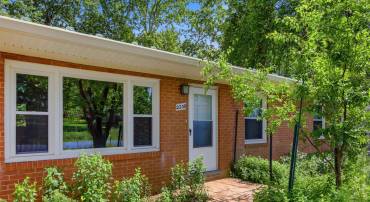 2238 BANBURY ST, CHARLOTTESVILLE, Virginia 22901, 3 Bedrooms Bedrooms, ,2 BathroomsBathrooms,Residential,Gardener's Dream,2238 BANBURY ST,677787 MLS # 677787