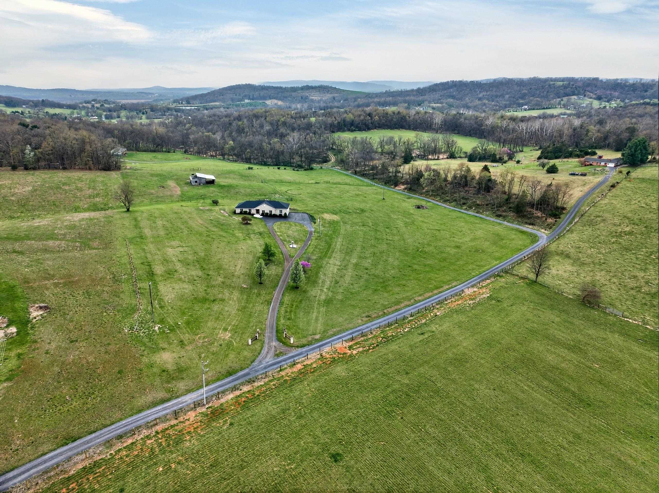 363 DAVIS LN, NEW MARKET, Virginia 22844, 3 Bedrooms Bedrooms, ,3 BathroomsBathrooms,Residential,363 DAVIS LN,677809 MLS # 677809