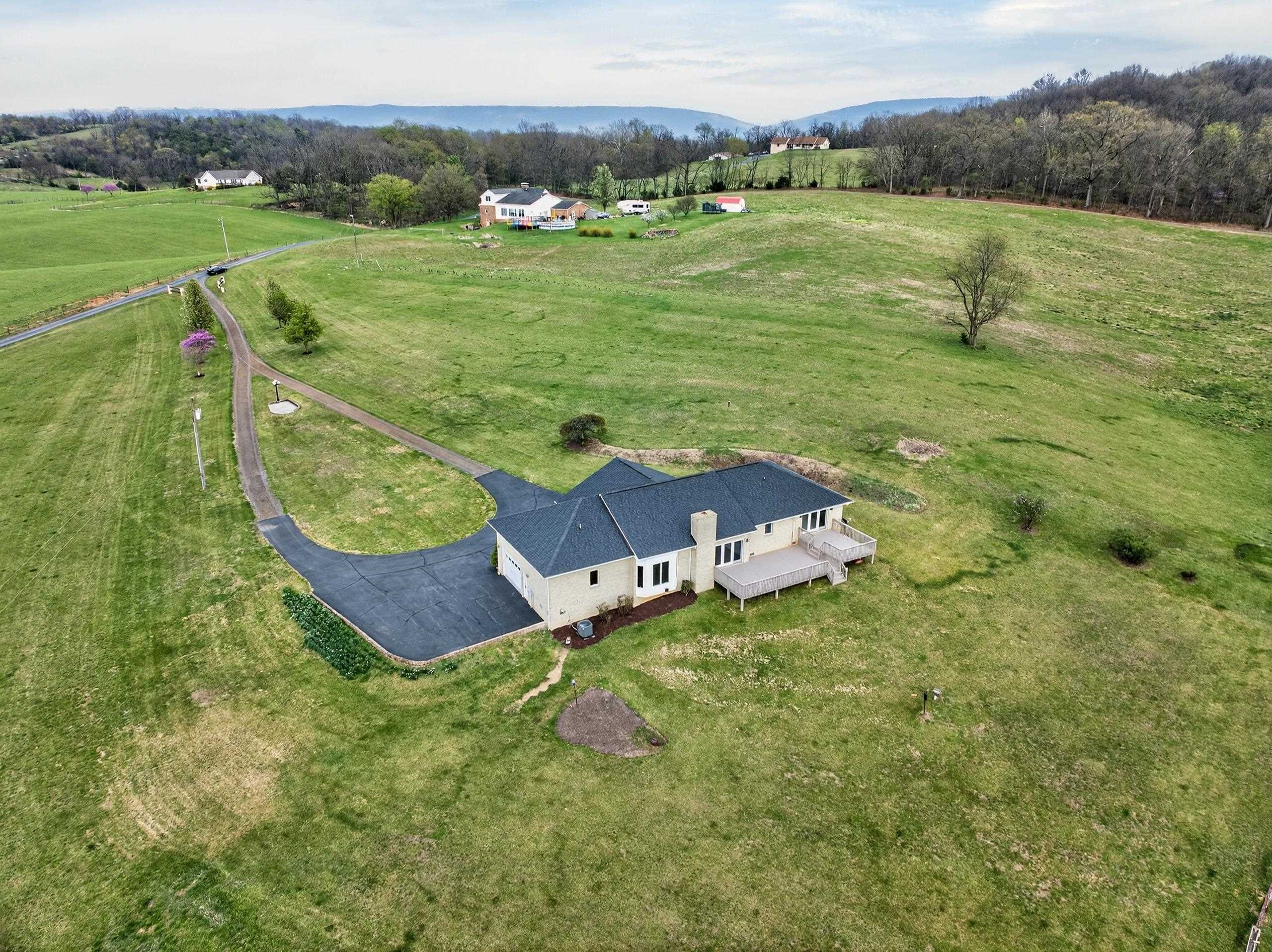 363 DAVIS LN, NEW MARKET, Virginia 22844, 3 Bedrooms Bedrooms, ,3 BathroomsBathrooms,Residential,363 DAVIS LN,677809 MLS # 677809