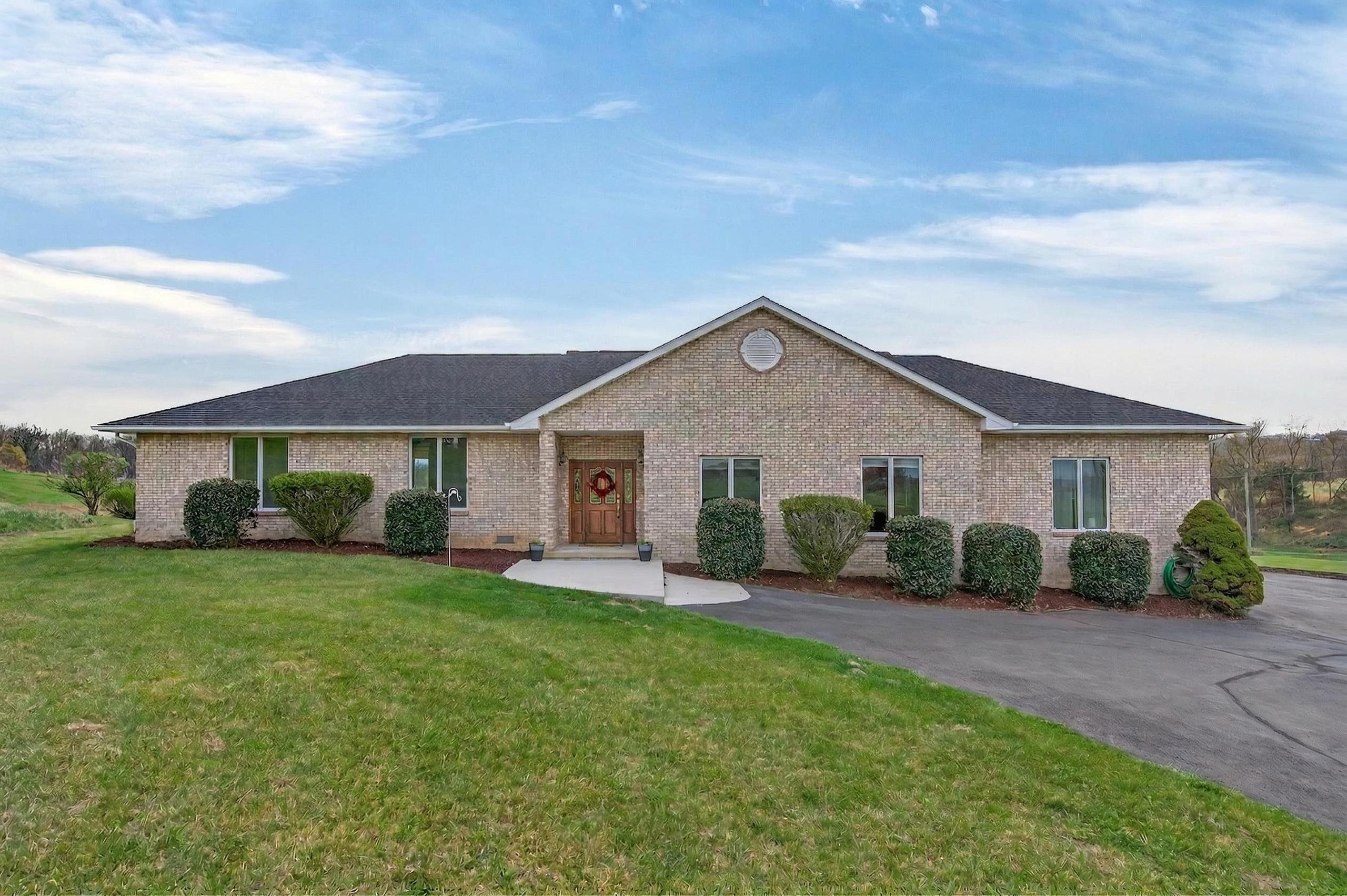 363 DAVIS LN, NEW MARKET, Virginia 22844, 3 Bedrooms Bedrooms, ,3 BathroomsBathrooms,Residential,363 DAVIS LN,677809 MLS # 677809