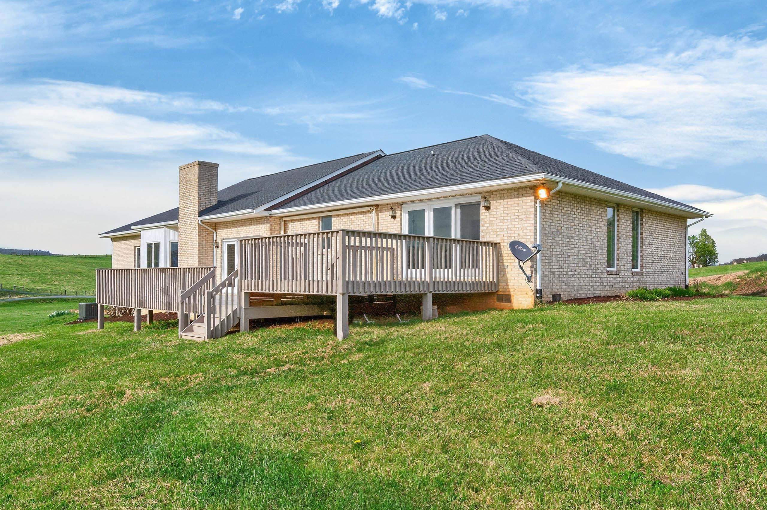 363 DAVIS LN, NEW MARKET, Virginia 22844, 3 Bedrooms Bedrooms, ,3 BathroomsBathrooms,Residential,363 DAVIS LN,677809 MLS # 677809