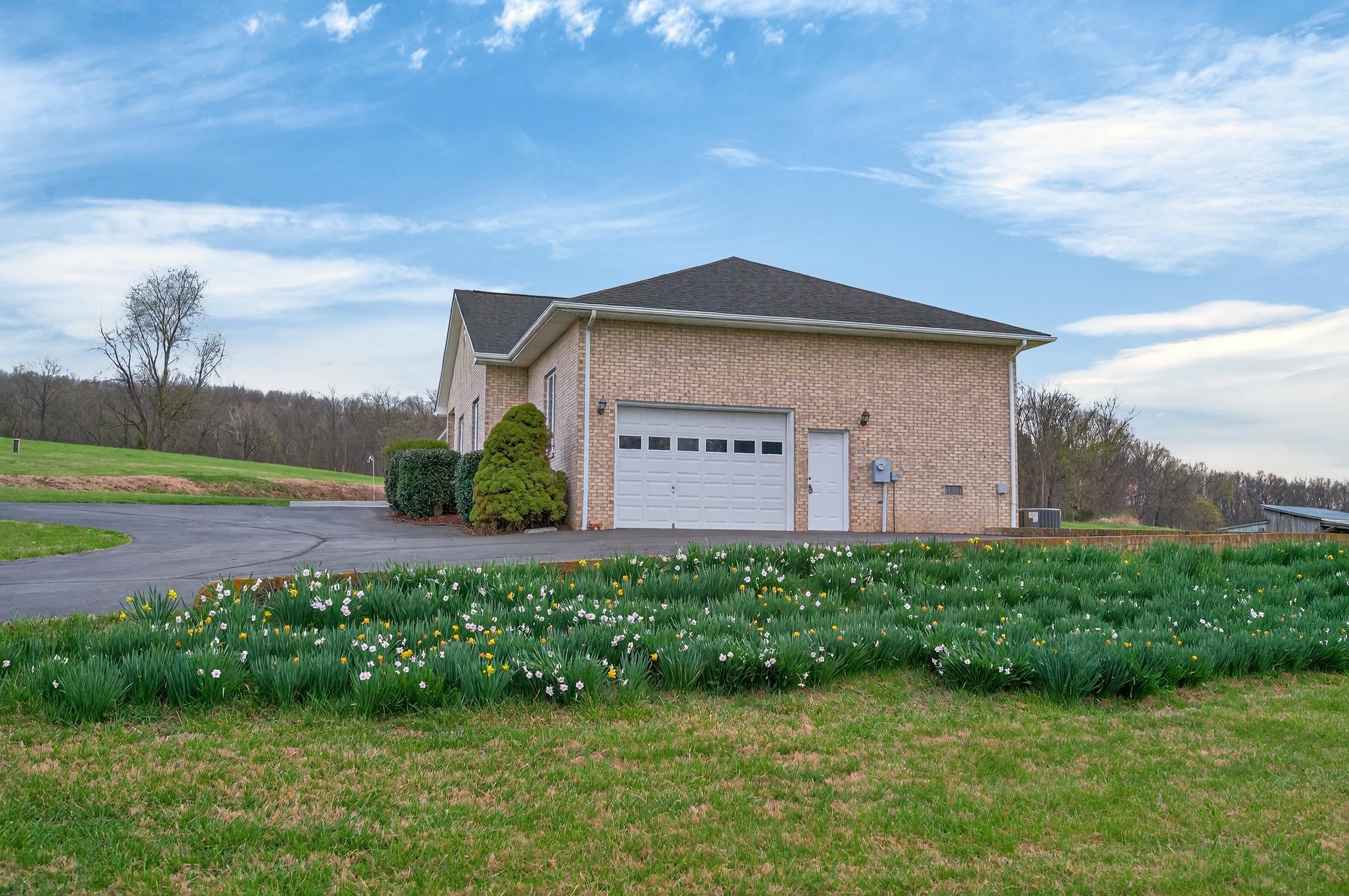 363 DAVIS LN, NEW MARKET, Virginia 22844, 3 Bedrooms Bedrooms, ,3 BathroomsBathrooms,Residential,363 DAVIS LN,677809 MLS # 677809