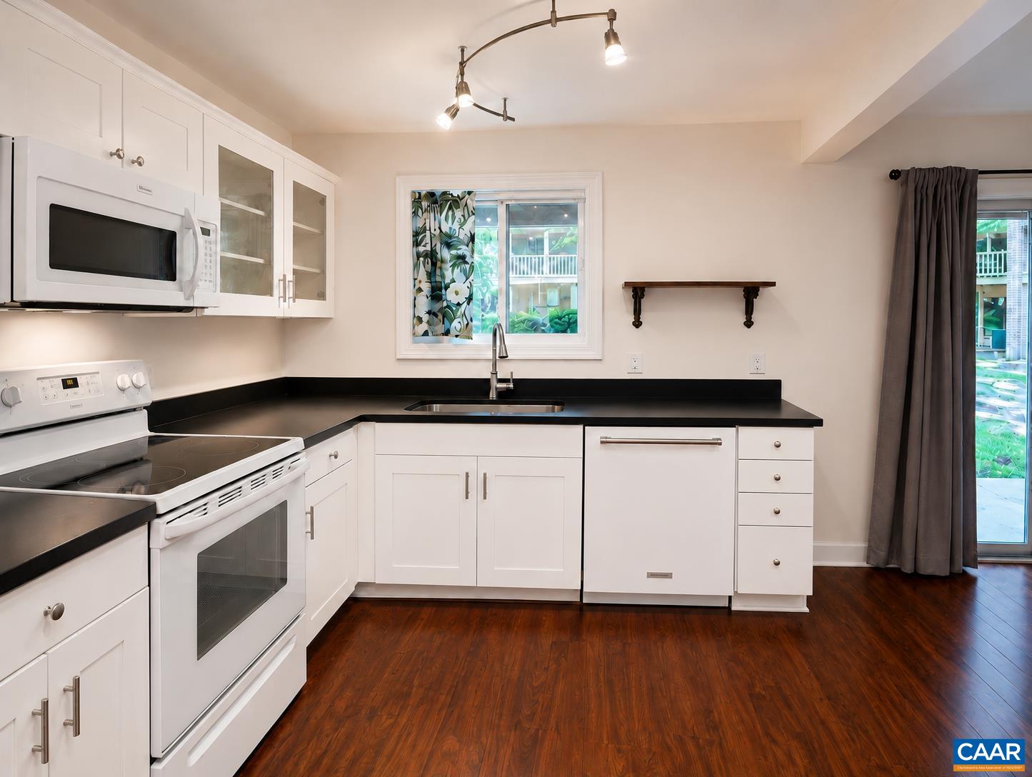 128 HARVEST DR, CHARLOTTESVILLE, Virginia 22903, 3 Bedrooms Bedrooms, ,2 BathroomsBathrooms,Residential,128 HARVEST DR,677810 MLS # 677810