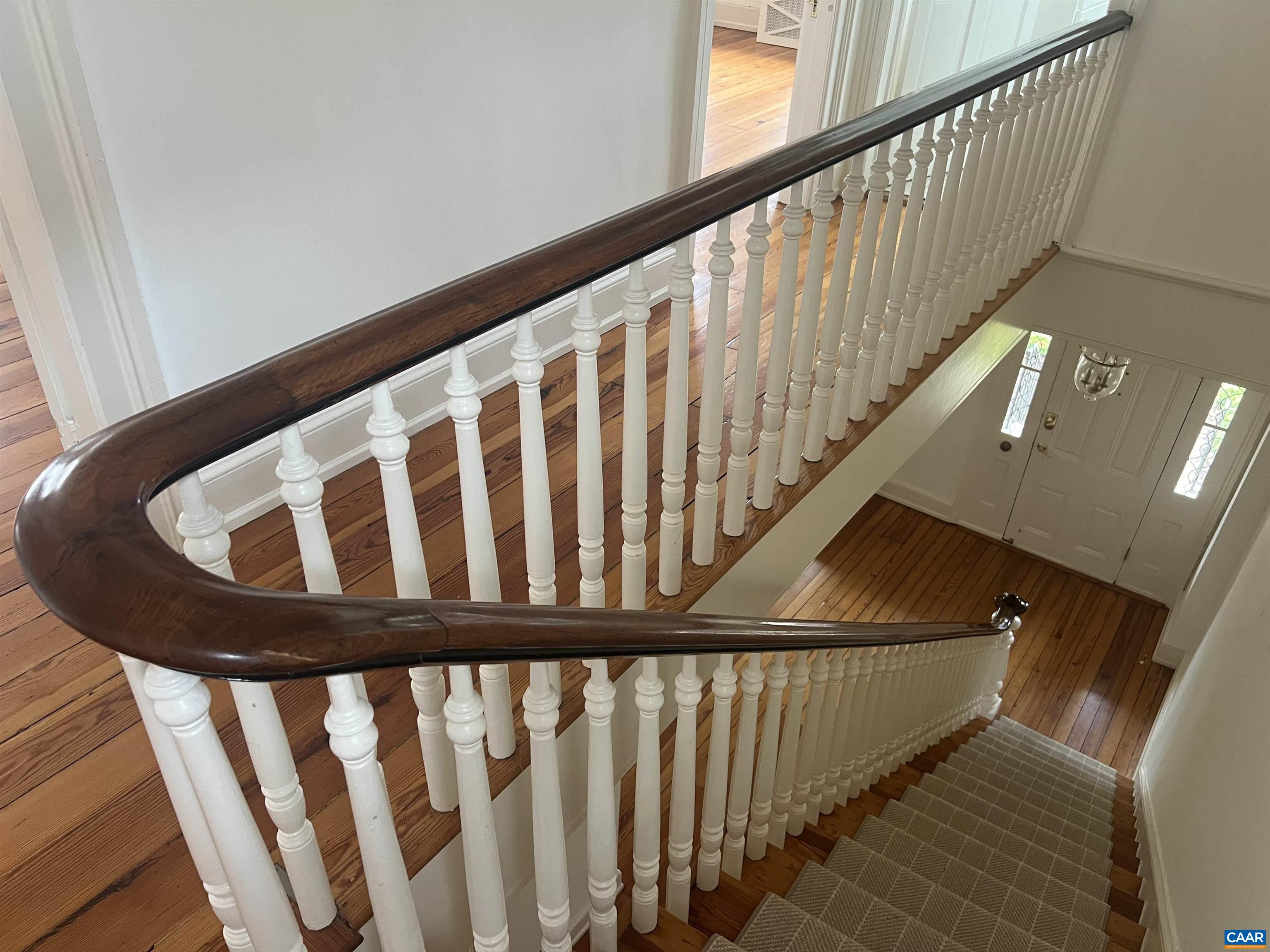 17 N WASHINGTON ST, STAUNTON, Virginia 24401, 3 Bedrooms Bedrooms, ,2 BathroomsBathrooms,Residential,17 N WASHINGTON ST,677811 MLS # 677811