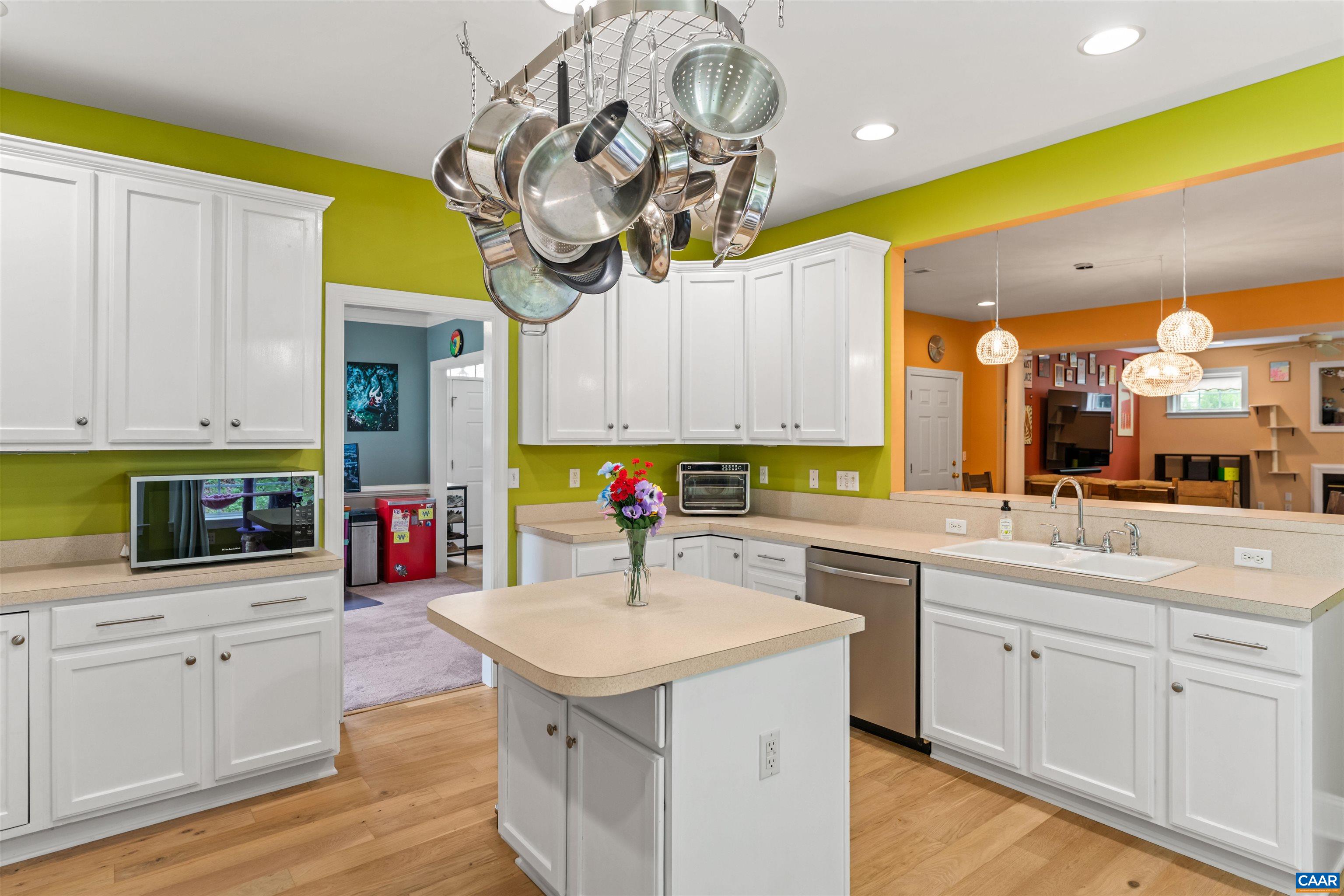 560 ROLLING VALLEY CT, CHARLOTTESVILLE, Virginia 22902, 5 Bedrooms Bedrooms, ,2 BathroomsBathrooms,Residential,560 ROLLING VALLEY CT,677813 MLS # 677813