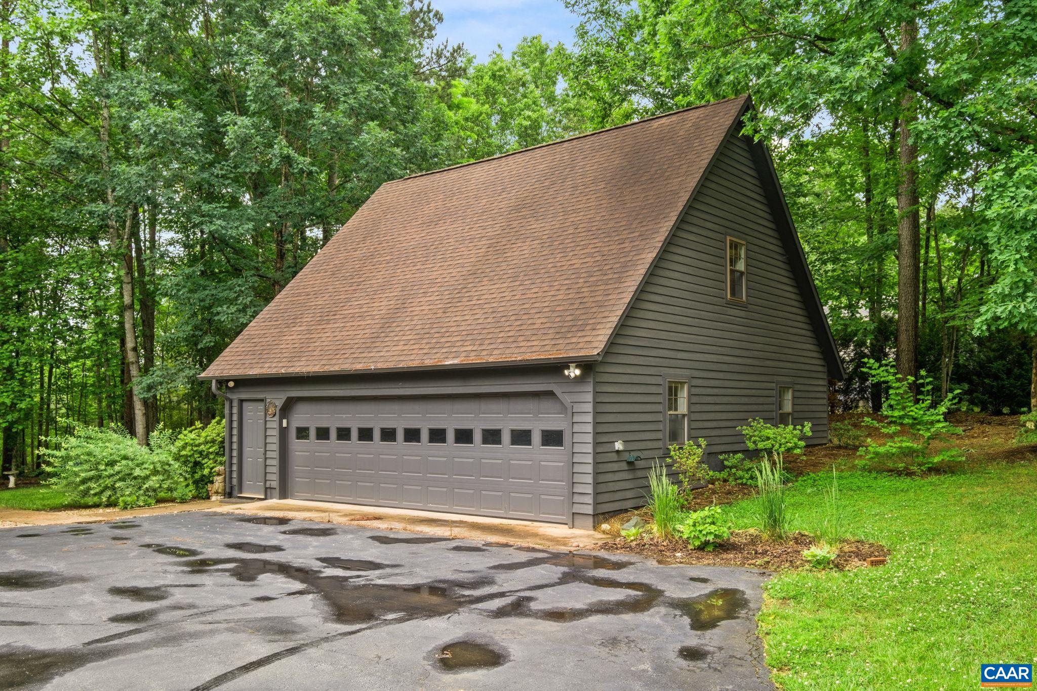 3309 MARTIN KINGS RD, CHARLOTTESVILLE, Virginia 22902, 4 Bedrooms Bedrooms, ,3 BathroomsBathrooms,Residential,3309 MARTIN KINGS RD,677814 MLS # 677814 3309 MARTIN KINGS RD, CHARLOTTESVILLE, Virginia 22902, 4 Bedrooms Bedrooms, ,3 BathroomsBathrooms,Residential,3309 MARTIN KINGS RD,677814 MLS # 677814
