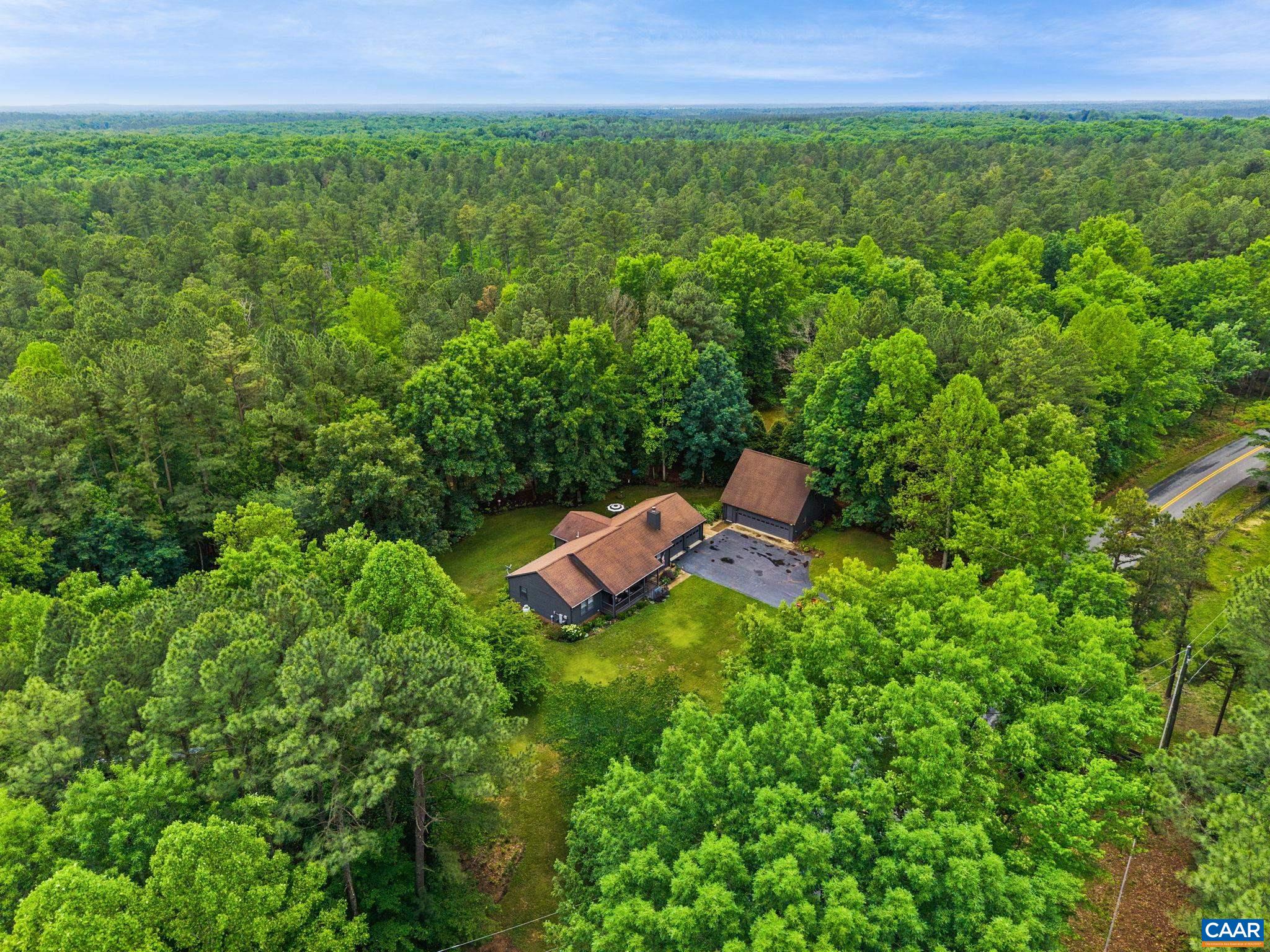 3309 MARTIN KINGS RD, CHARLOTTESVILLE, Virginia 22902, 4 Bedrooms Bedrooms, ,3 BathroomsBathrooms,Residential,3309 MARTIN KINGS RD,677814 MLS # 677814 3309 MARTIN KINGS RD, CHARLOTTESVILLE, Virginia 22902, 4 Bedrooms Bedrooms, ,3 BathroomsBathrooms,Residential,3309 MARTIN KINGS RD,677814 MLS # 677814