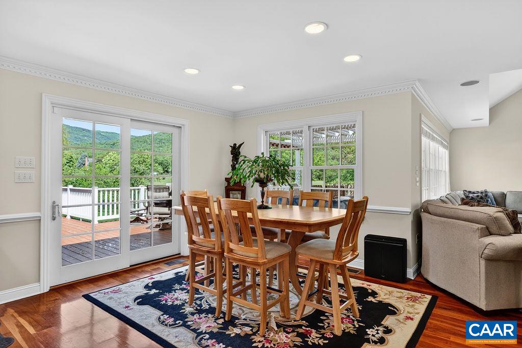 Breakfast nook