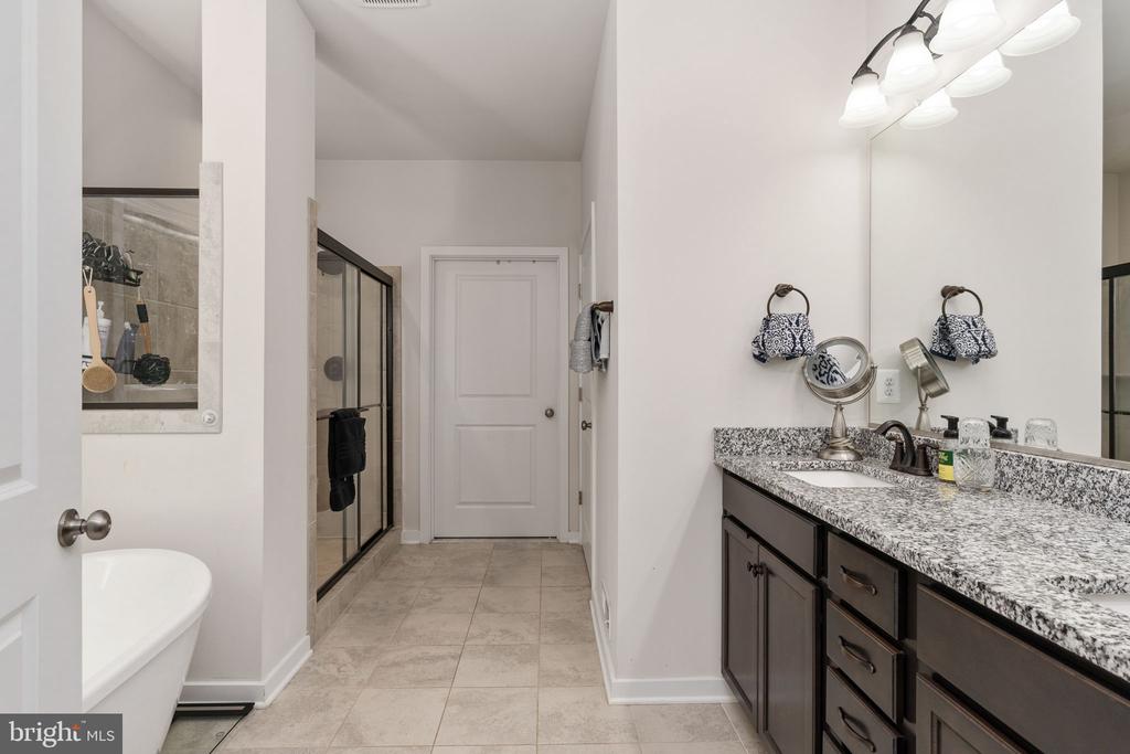 8007 ASHFORD DR, FREDERICKSBURG, Virginia 22407, 4 Bedrooms Bedrooms, ,3 BathroomsBathrooms,Residential,NONE AVAILABLE,8007 ASHFORD DR,VASP2042260 MLS # VASP2042260