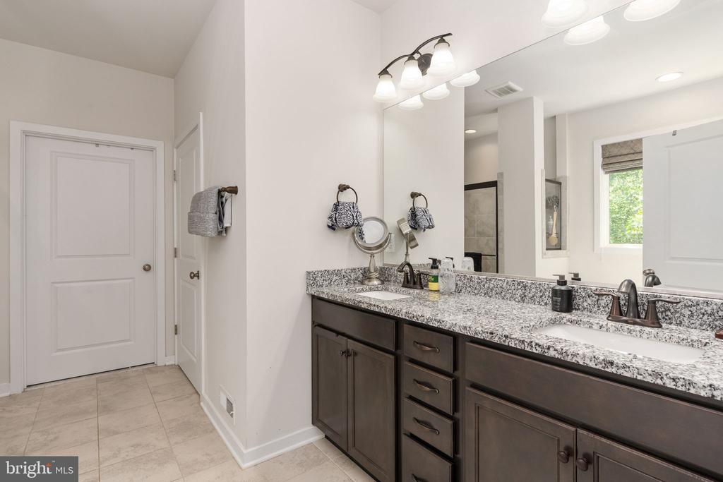 8007 ASHFORD DR, FREDERICKSBURG, Virginia 22407, 4 Bedrooms Bedrooms, ,3 BathroomsBathrooms,Residential,NONE AVAILABLE,8007 ASHFORD DR,VASP2042260 MLS # VASP2042260