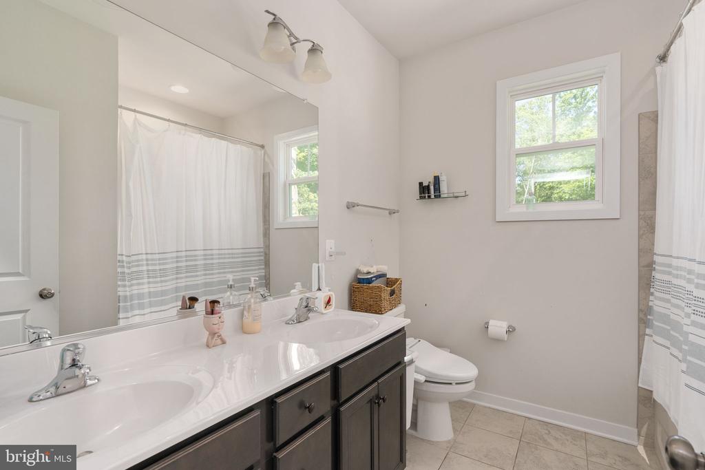 8007 ASHFORD DR, FREDERICKSBURG, Virginia 22407, 4 Bedrooms Bedrooms, ,3 BathroomsBathrooms,Residential,NONE AVAILABLE,8007 ASHFORD DR,VASP2042260 MLS # VASP2042260