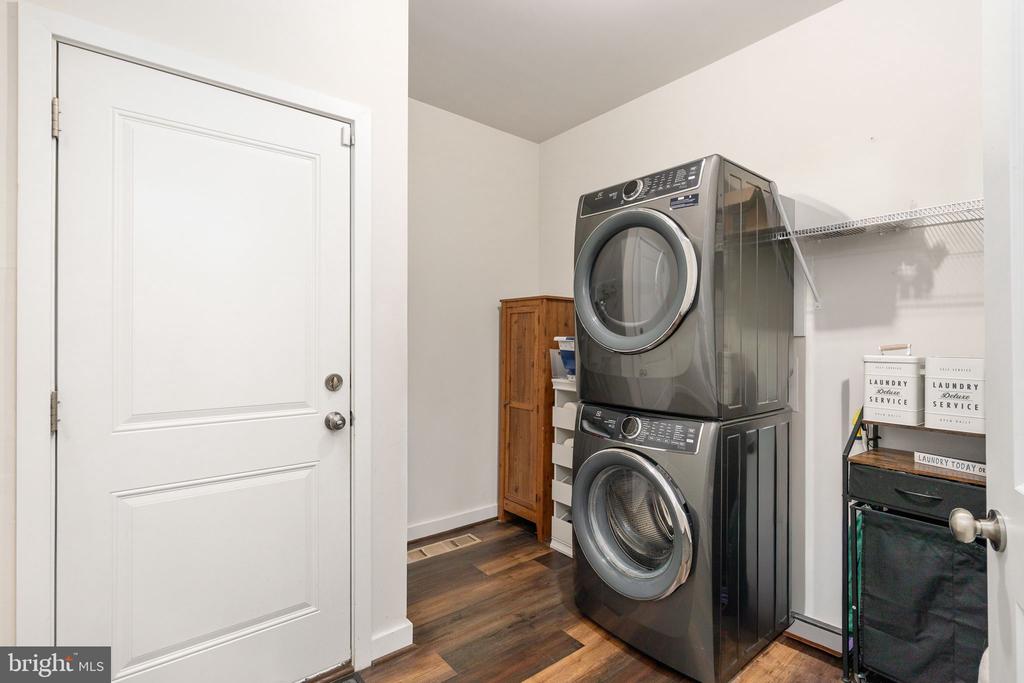 8007 ASHFORD DR, FREDERICKSBURG, Virginia 22407, 4 Bedrooms Bedrooms, ,3 BathroomsBathrooms,Residential,NONE AVAILABLE,8007 ASHFORD DR,VASP2042260 MLS # VASP2042260