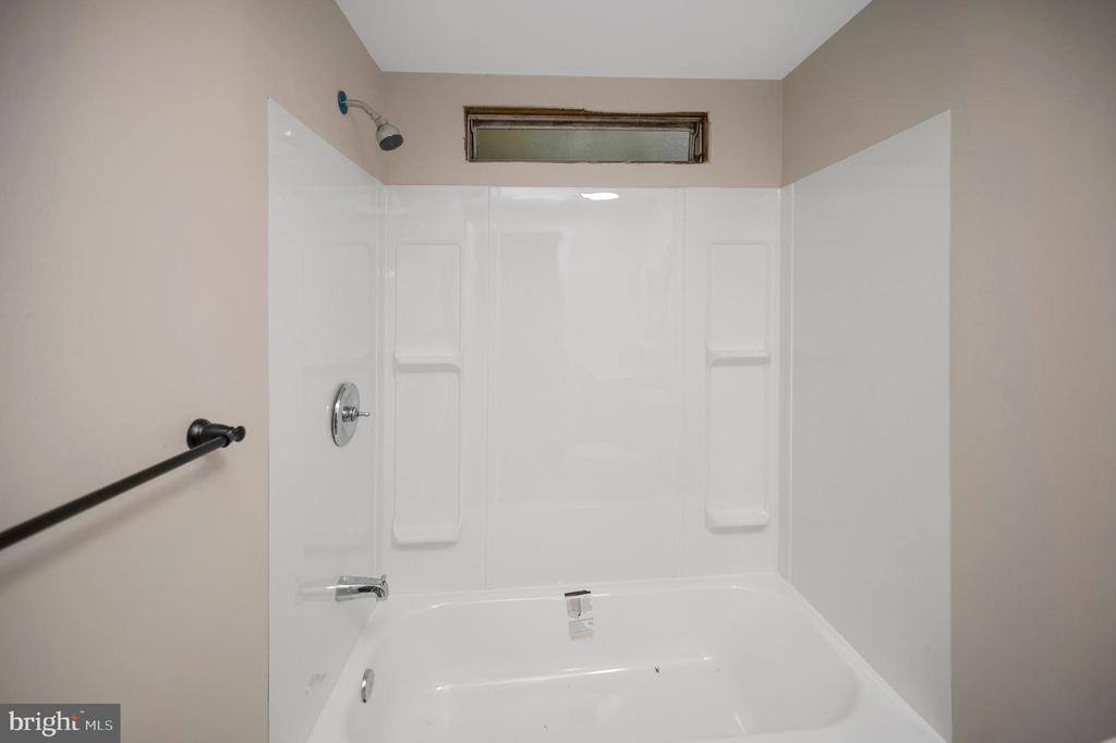 1438 EASTHAM RD, BUMPASS, Virginia 23024, 3 Bedrooms Bedrooms, ,2 BathroomsBathrooms,Residential,1438 EASTHAM RD,VALA2009980 MLS # VALA2009980
