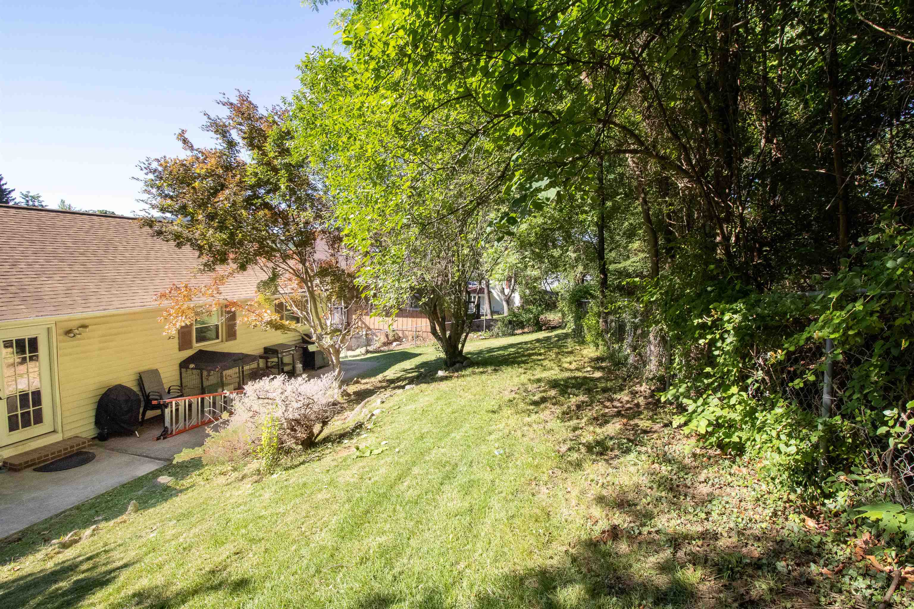 812 N COALTER ST, STAUNTON, Virginia 24401, 3 Bedrooms Bedrooms, ,2 BathroomsBathrooms,Residential,812 N COALTER ST,677820 MLS # 677820