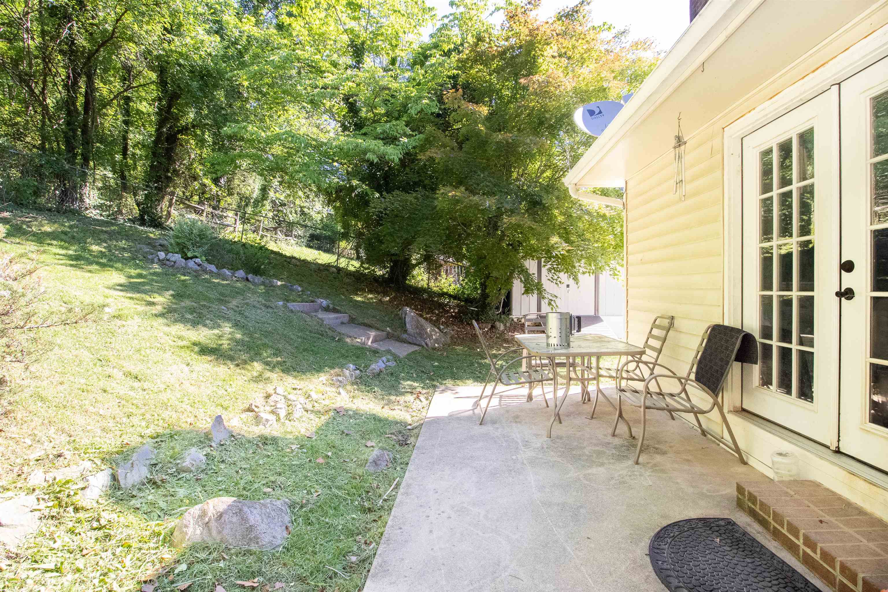 812 N COALTER ST, STAUNTON, Virginia 24401, 3 Bedrooms Bedrooms, ,2 BathroomsBathrooms,Residential,812 N COALTER ST,677820 MLS # 677820