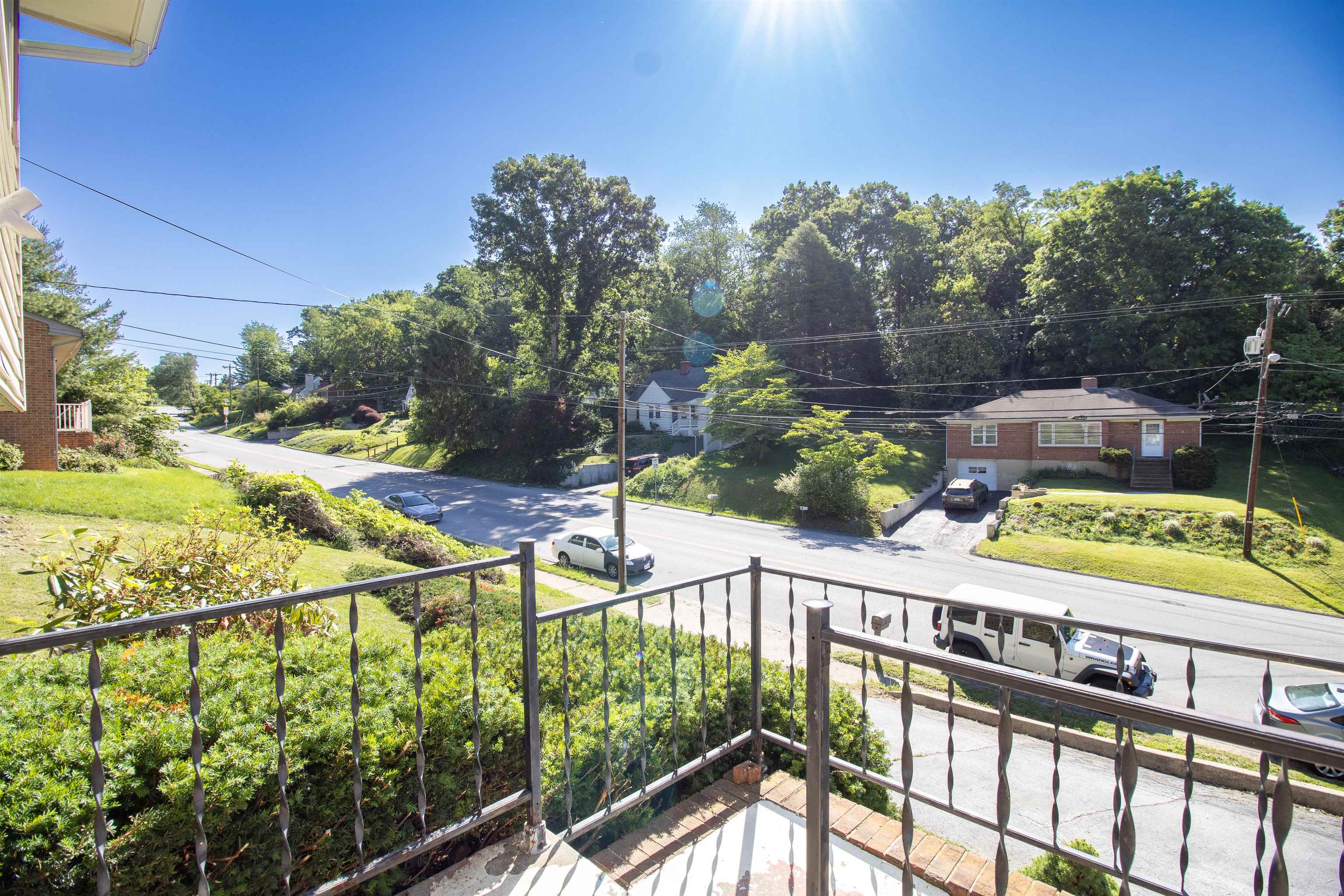 812 N COALTER ST, STAUNTON, Virginia 24401, 3 Bedrooms Bedrooms, ,2 BathroomsBathrooms,Residential,812 N COALTER ST,677820 MLS # 677820