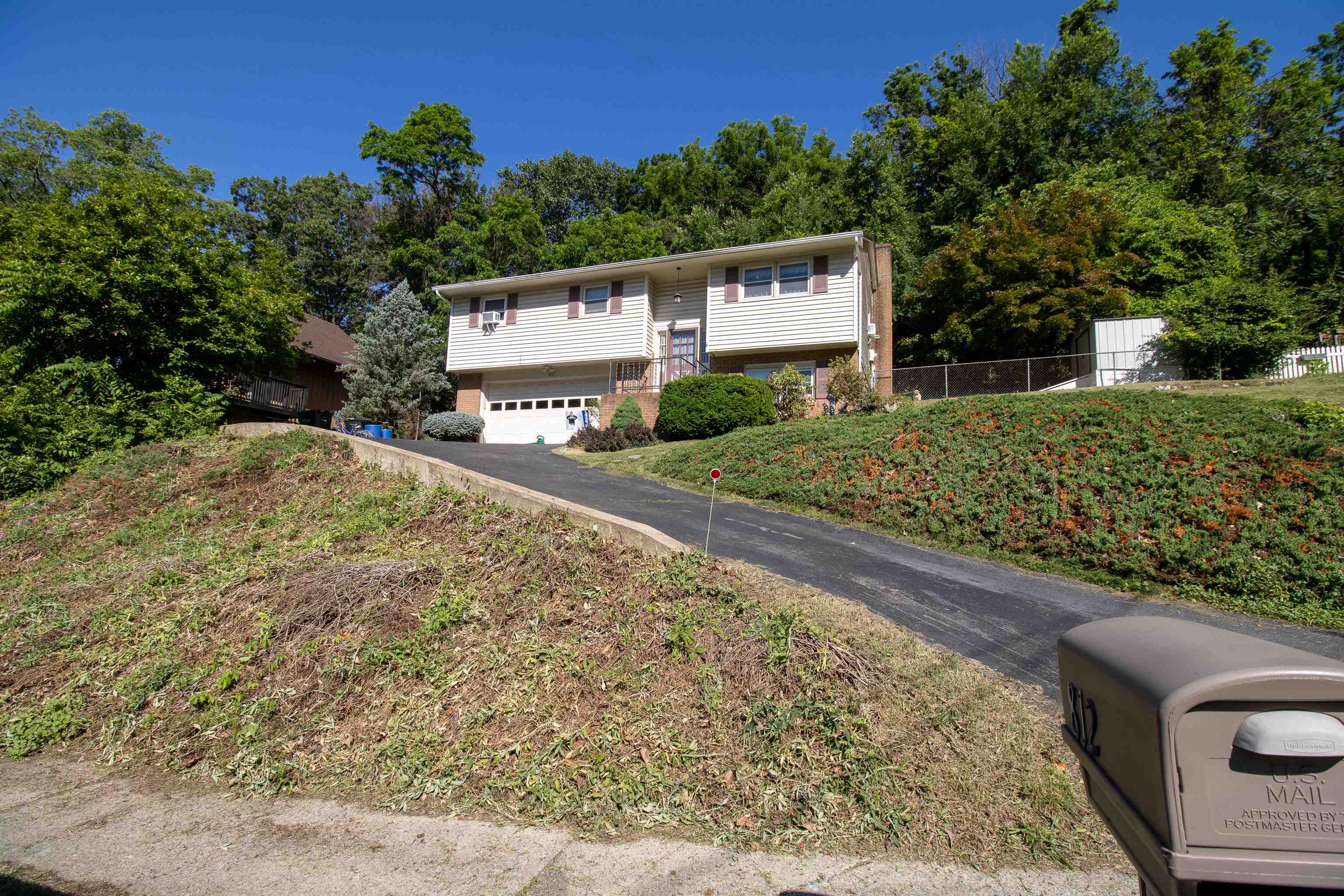 812 N COALTER ST, STAUNTON, Virginia 24401, 3 Bedrooms Bedrooms, ,2 BathroomsBathrooms,Residential,812 N COALTER ST,677820 MLS # 677820 812 N COALTER ST, STAUNTON, Virginia 24401, 3 Bedrooms Bedrooms, ,2 BathroomsBathrooms,Residential,812 N COALTER ST,677820 MLS # 677820