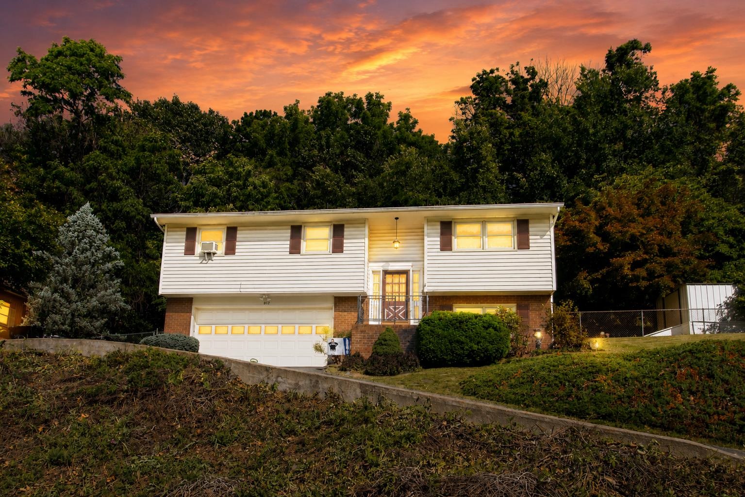 812 N COALTER ST, STAUNTON, Virginia 24401, 3 Bedrooms Bedrooms, ,2 BathroomsBathrooms,Residential,812 N COALTER ST,677820 MLS # 677820