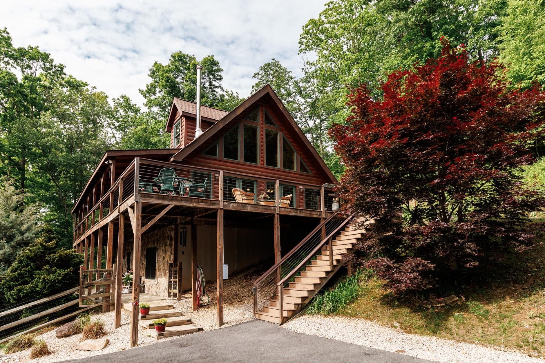 273 CADDIS LN, WARM SPRINGS, Virginia 24484, 4 Bedrooms Bedrooms, ,4 BathroomsBathrooms,Residential,273 CADDIS LN,677821 MLS # 677821