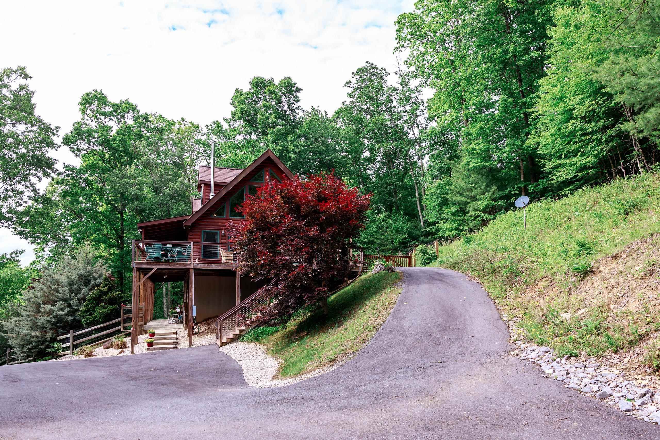273 CADDIS LN, WARM SPRINGS, Virginia 24484, 4 Bedrooms Bedrooms, ,4 BathroomsBathrooms,Residential,273 CADDIS LN,677821 MLS # 677821