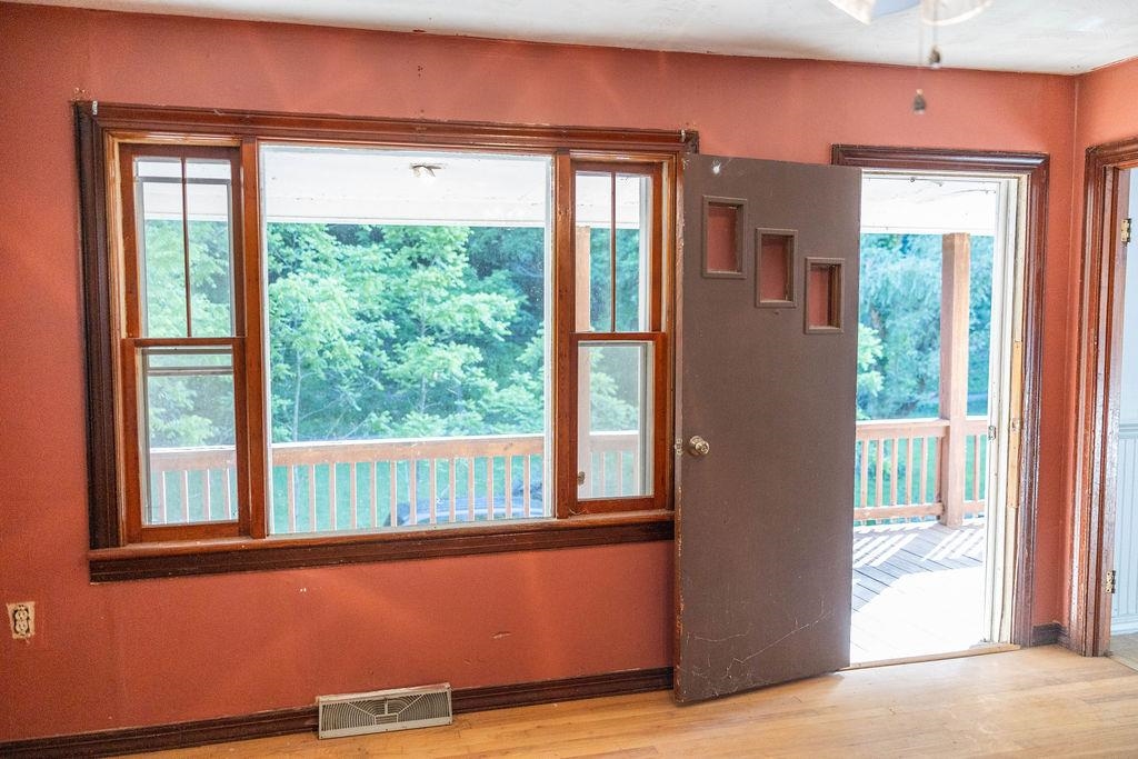 32 BACK HOLW, LEXINGTON, Virginia 24450, 2 Bedrooms Bedrooms, ,1 BathroomBathrooms,Residential,32 BACK HOLW,677823 MLS # 677823 32 BACK HOLW, LEXINGTON, Virginia 24450, 2 Bedrooms Bedrooms, ,1 BathroomBathrooms,Residential,32 BACK HOLW,677823 MLS # 677823