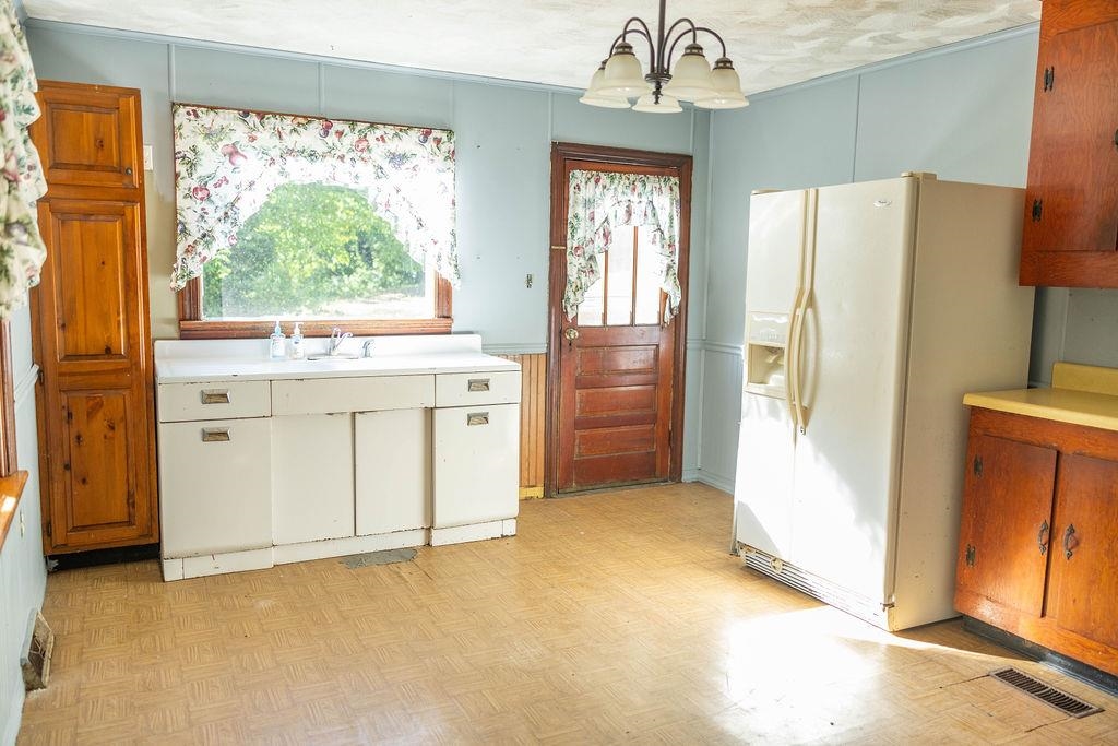 32 BACK HOLW, LEXINGTON, Virginia 24450, 2 Bedrooms Bedrooms, ,1 BathroomBathrooms,Residential,32 BACK HOLW,677823 MLS # 677823 32 BACK HOLW, LEXINGTON, Virginia 24450, 2 Bedrooms Bedrooms, ,1 BathroomBathrooms,Residential,32 BACK HOLW,677823 MLS # 677823