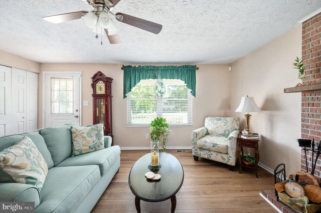 6811 PLANTATION FOREST DR, SPOTSYLVANIA, Virginia 22553, 4 Bedrooms Bedrooms, ,2 BathroomsBathrooms,Residential,6811 PLANTATION FOREST DR,VASP2042444 MLS # VASP2042444
