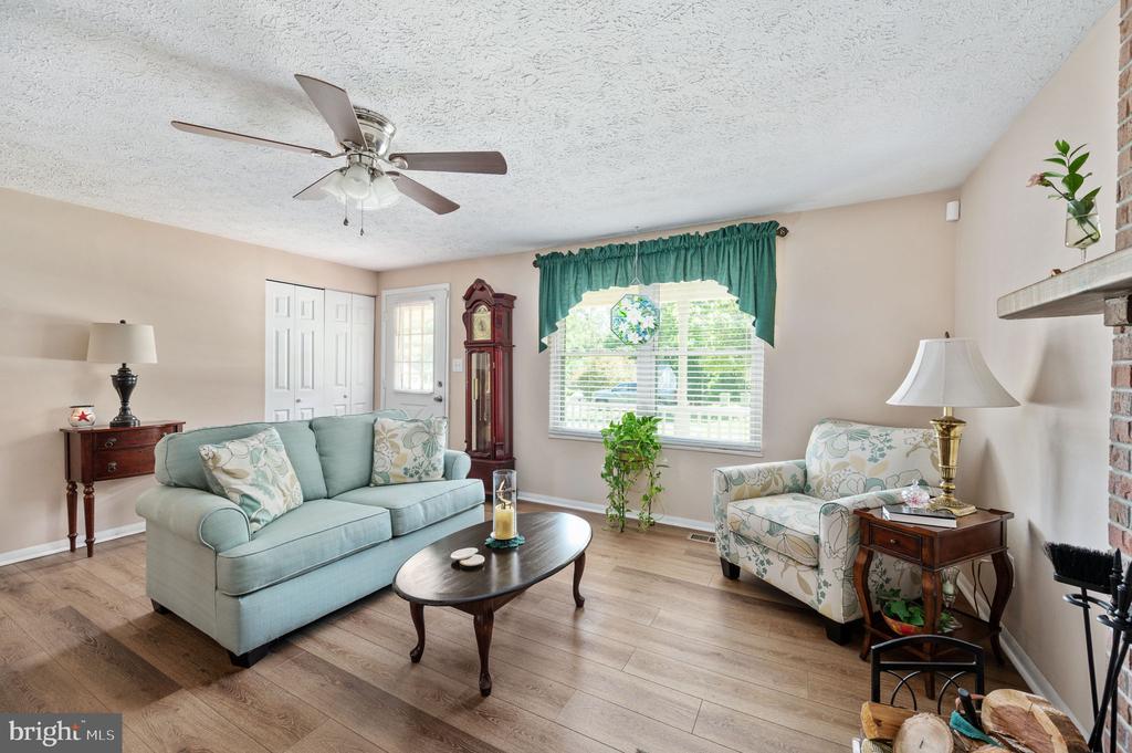 6811 PLANTATION FOREST DR, SPOTSYLVANIA, Virginia 22553, 4 Bedrooms Bedrooms, ,2 BathroomsBathrooms,Residential,6811 PLANTATION FOREST DR,VASP2042444 MLS # VASP2042444