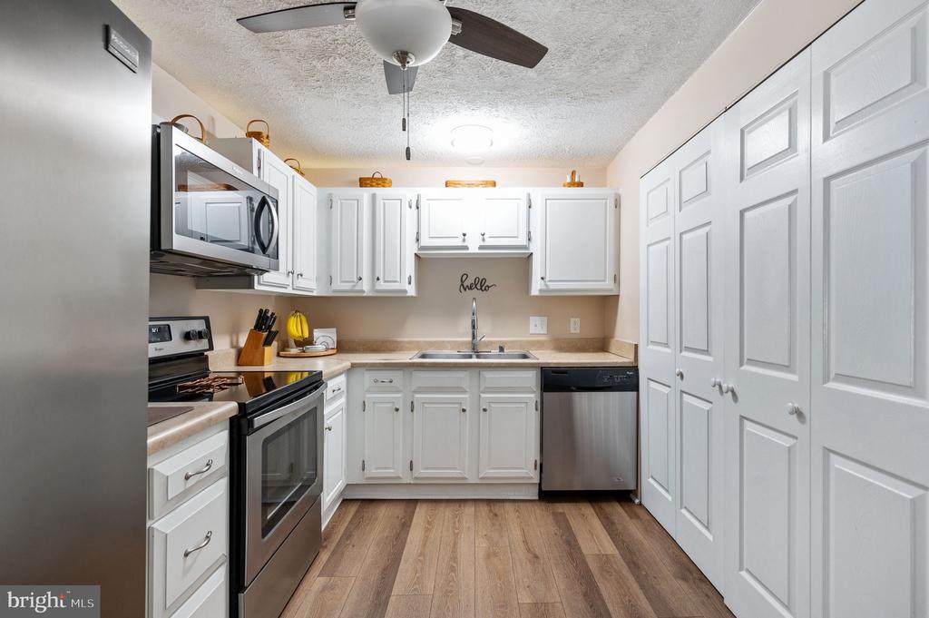 6811 PLANTATION FOREST DR, SPOTSYLVANIA, Virginia 22553, 4 Bedrooms Bedrooms, ,2 BathroomsBathrooms,Residential,6811 PLANTATION FOREST DR,VASP2042444 MLS # VASP2042444
