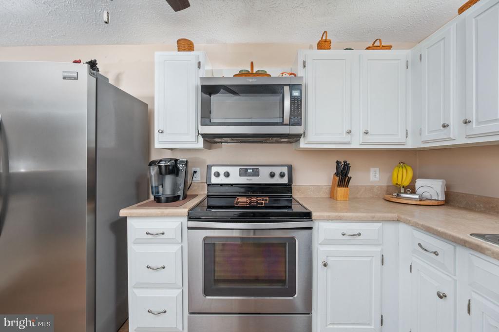 6811 PLANTATION FOREST DR, SPOTSYLVANIA, Virginia 22553, 4 Bedrooms Bedrooms, ,2 BathroomsBathrooms,Residential,6811 PLANTATION FOREST DR,VASP2042444 MLS # VASP2042444