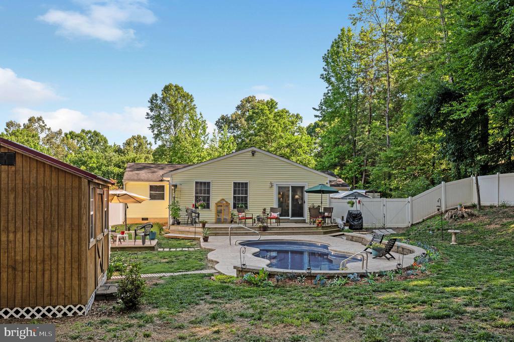 6811 PLANTATION FOREST DR, SPOTSYLVANIA, Virginia 22553, 4 Bedrooms Bedrooms, ,2 BathroomsBathrooms,Residential,6811 PLANTATION FOREST DR,VASP2042444 MLS # VASP2042444
