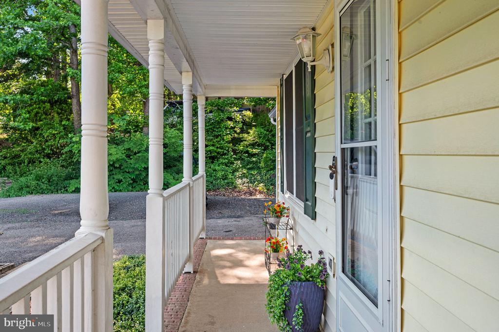 6811 PLANTATION FOREST DR, SPOTSYLVANIA, Virginia 22553, 4 Bedrooms Bedrooms, ,2 BathroomsBathrooms,Residential,6811 PLANTATION FOREST DR,VASP2042444 MLS # VASP2042444