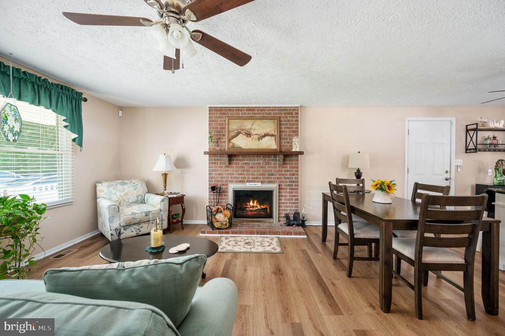 6811 PLANTATION FOREST DR, SPOTSYLVANIA, Virginia 22553, 4 Bedrooms Bedrooms, ,2 BathroomsBathrooms,Residential,6811 PLANTATION FOREST DR,VASP2042444 MLS # VASP2042444