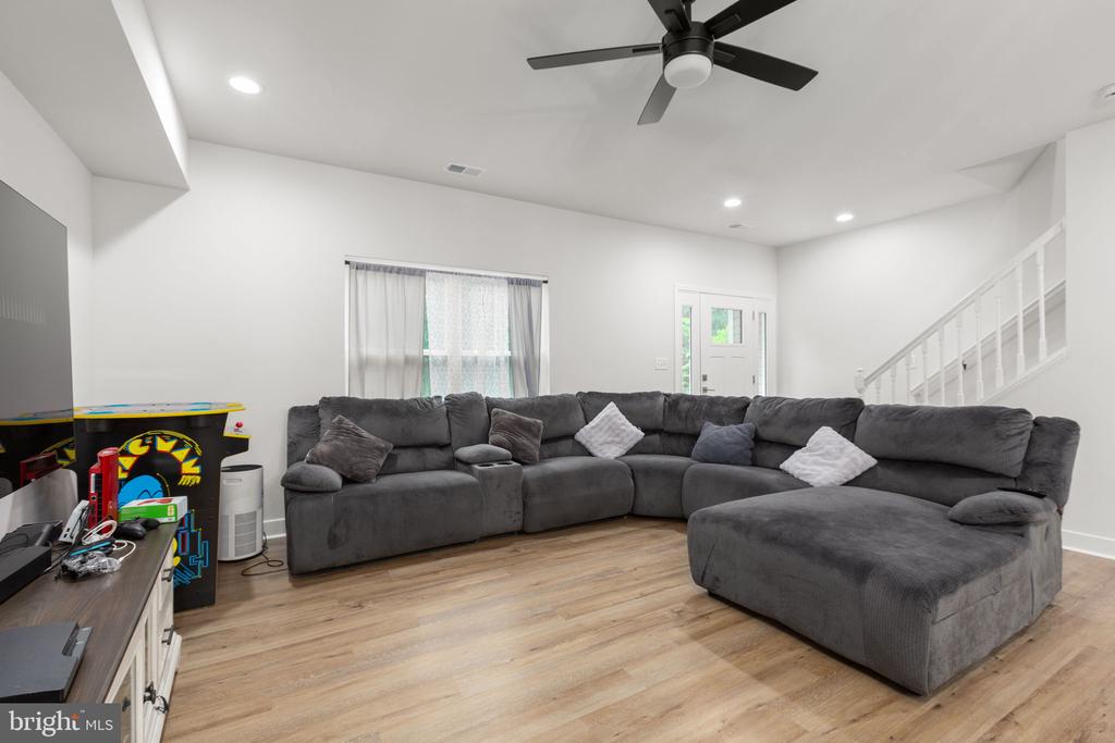 12901 TRAPP DR, SPOTSYLVANIA, Virginia 22551, 3 Bedrooms Bedrooms, ,2 BathroomsBathrooms,Residential,12901 TRAPP DR,VASP2042370 MLS # VASP2042370
