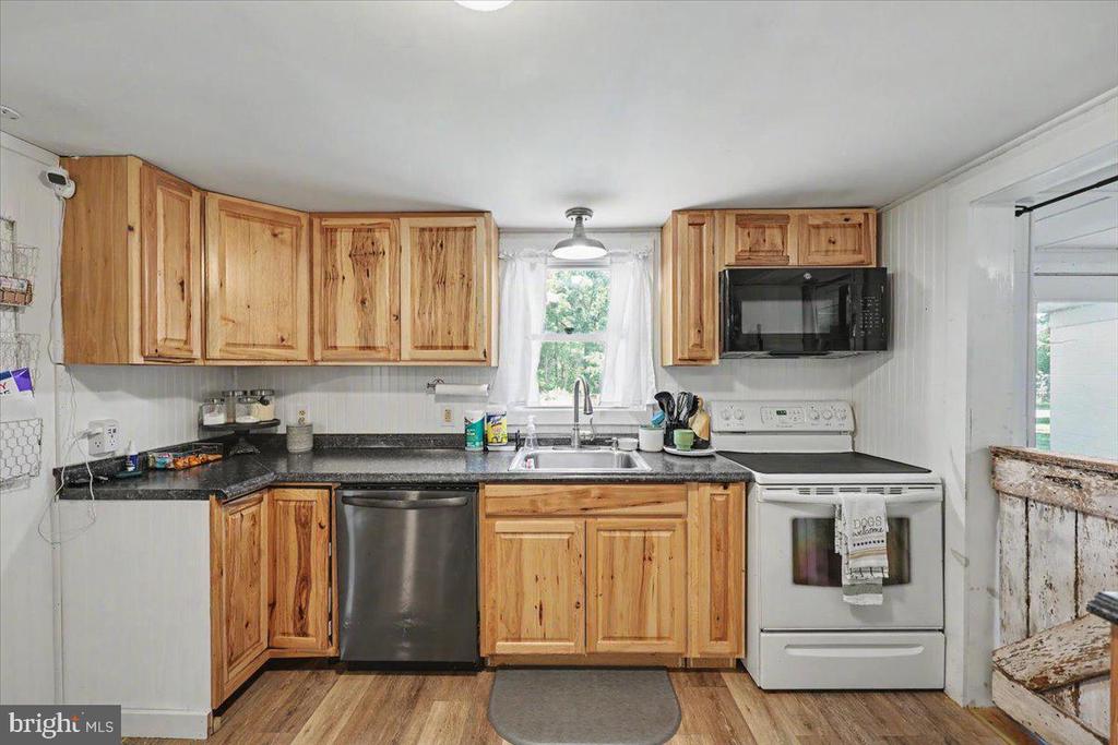 20322 GUM TREE RD, ORANGE, Virginia 22960, 2 Bedrooms Bedrooms, ,1 BathroomBathrooms,Residential,20322 GUM TREE RD,VAOR2014322 MLS # VAOR2014322