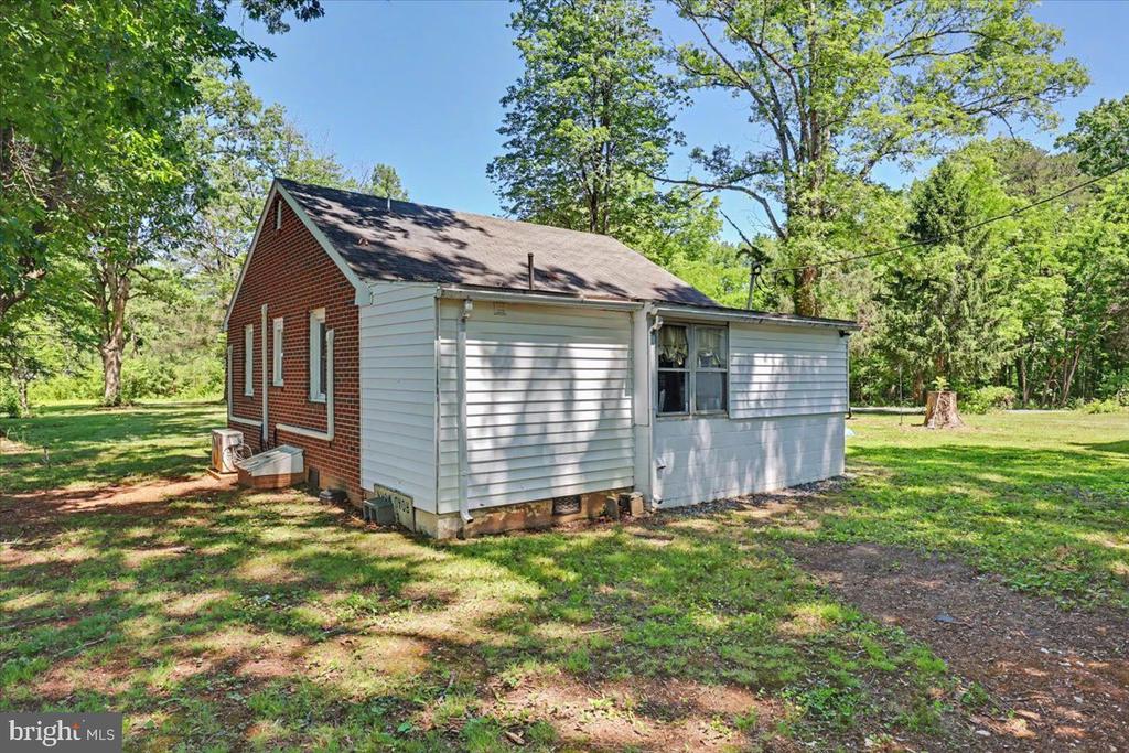 20322 GUM TREE RD, ORANGE, Virginia 22960, 2 Bedrooms Bedrooms, ,1 BathroomBathrooms,Residential,20322 GUM TREE RD,VAOR2014322 MLS # VAOR2014322