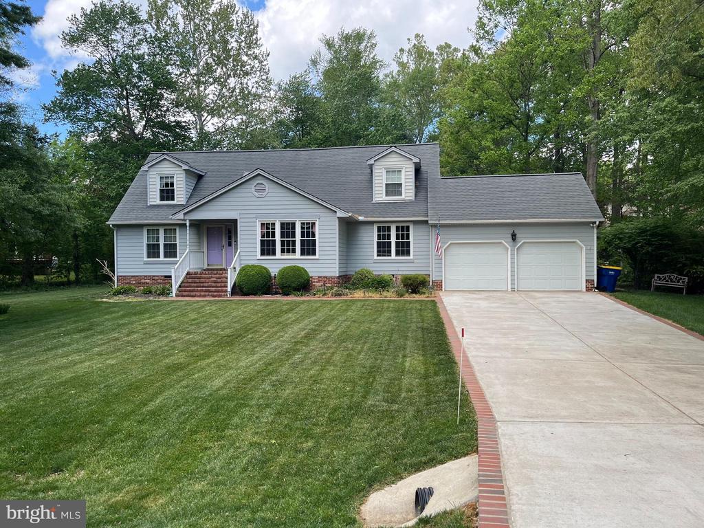 107 VALLEY VIEW RD, FREDERICKSBURG, Virginia 22407, 4 Bedrooms Bedrooms, ,2 BathroomsBathrooms,Residential,BREEZEWOOD,107 VALLEY VIEW RD,VASP2041214 MLS # VASP2041214