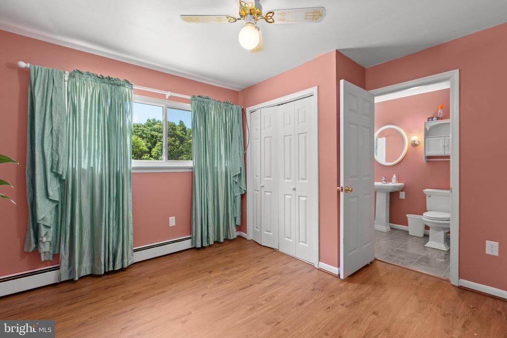 11521 ORANGE PLANK RD, LOCUST GROVE, Virginia 22508, 3 Bedrooms Bedrooms, ,2 BathroomsBathrooms,Residential,11521 ORANGE PLANK RD,VASP2041958 MLS # VASP2041958