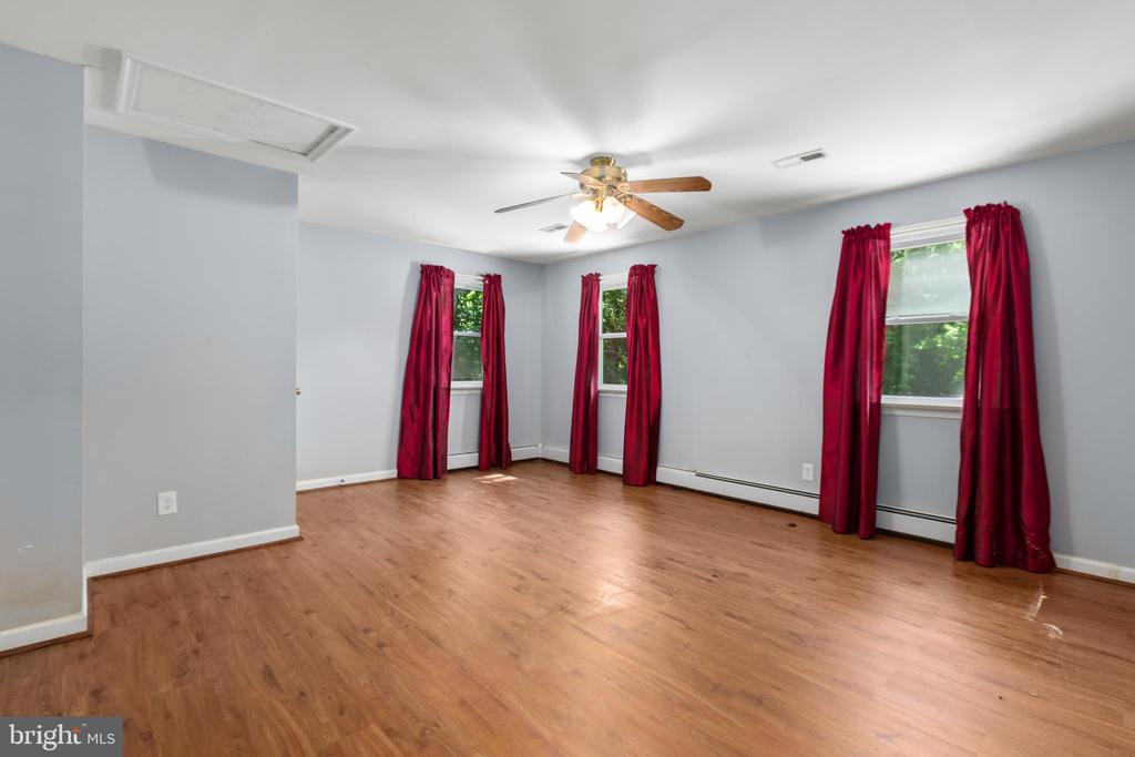 11521 ORANGE PLANK RD, LOCUST GROVE, Virginia 22508, 3 Bedrooms Bedrooms, ,2 BathroomsBathrooms,Residential,11521 ORANGE PLANK RD,VASP2041958 MLS # VASP2041958