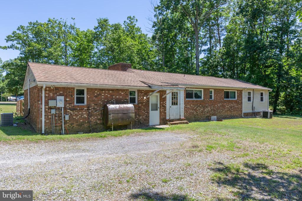 11521 ORANGE PLANK RD, LOCUST GROVE, Virginia 22508, 3 Bedrooms Bedrooms, ,2 BathroomsBathrooms,Residential,11521 ORANGE PLANK RD,VASP2041958 MLS # VASP2041958