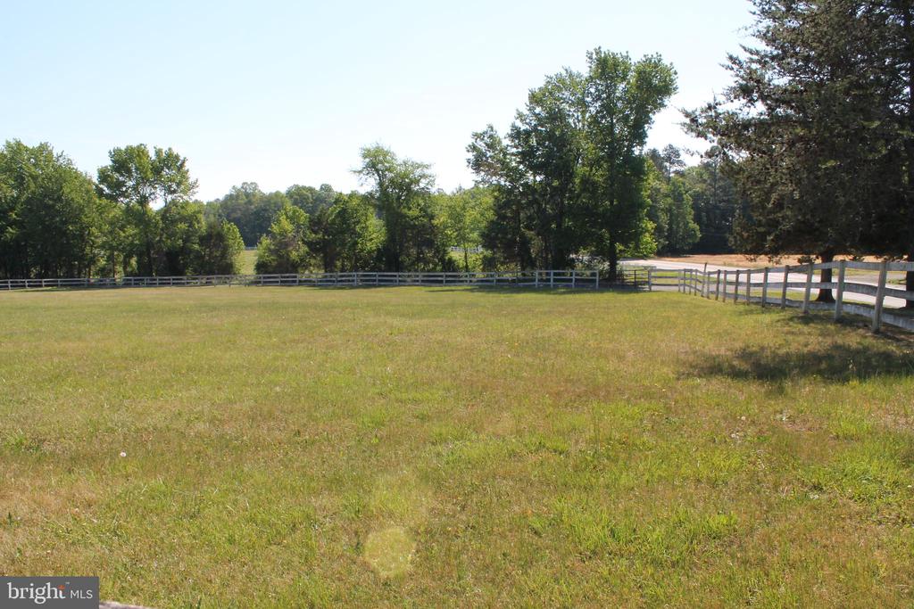 6019 HICKORY RIDGE RD, SPOTSYLVANIA, Virginia 22551, 4 Bedrooms Bedrooms, ,1 BathroomBathrooms,Residential,6019 HICKORY RIDGE RD,VASP2042090 MLS # VASP2042090