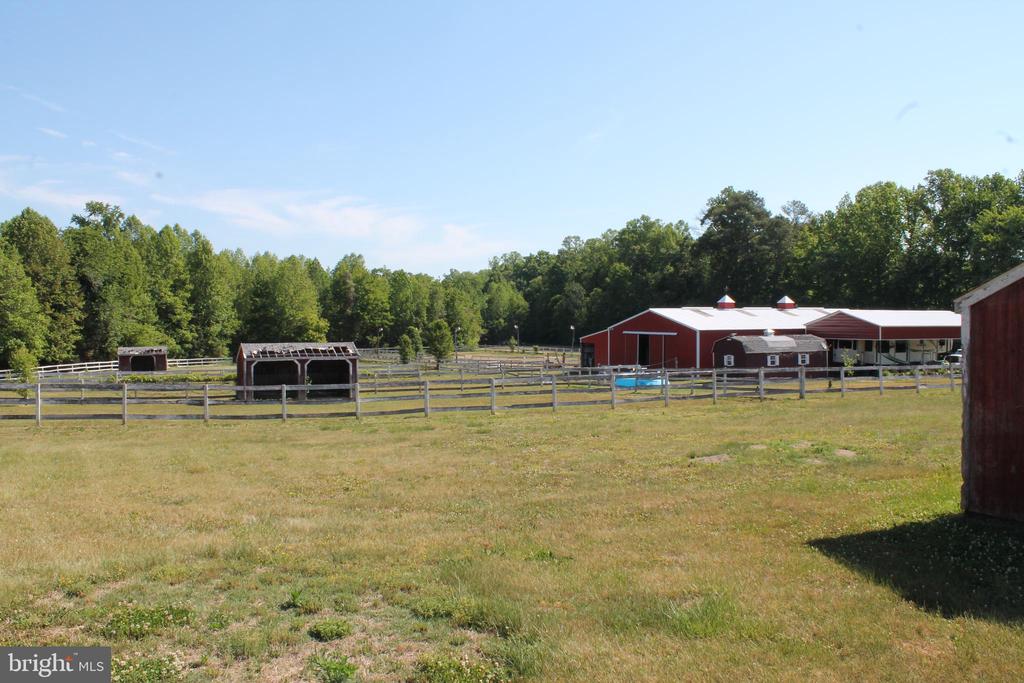 6019 HICKORY RIDGE RD, SPOTSYLVANIA, Virginia 22551, 4 Bedrooms Bedrooms, ,1 BathroomBathrooms,Residential,6019 HICKORY RIDGE RD,VASP2042090 MLS # VASP2042090