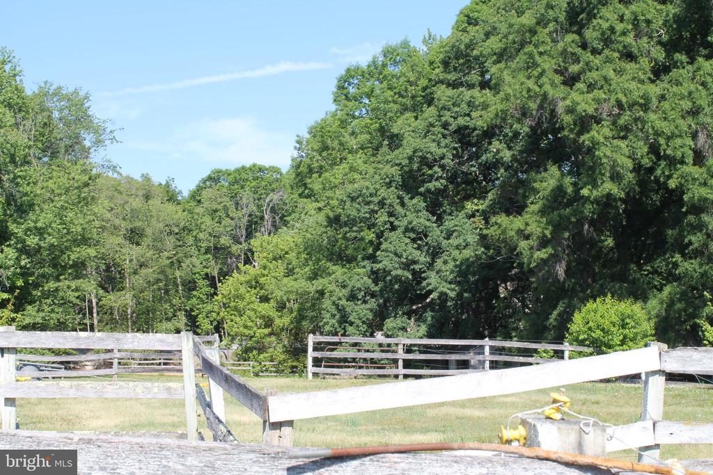 6019 HICKORY RIDGE RD, SPOTSYLVANIA, Virginia 22551, 4 Bedrooms Bedrooms, ,1 BathroomBathrooms,Residential,6019 HICKORY RIDGE RD,VASP2042090 MLS # VASP2042090