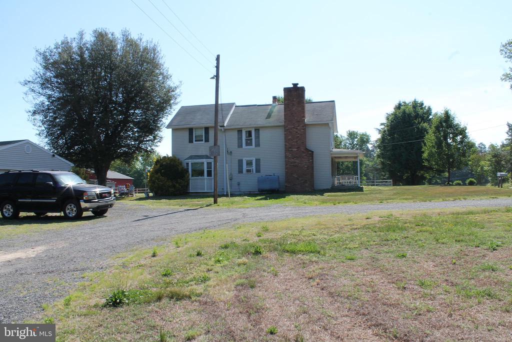 6019 HICKORY RIDGE RD, SPOTSYLVANIA, Virginia 22551, 4 Bedrooms Bedrooms, ,1 BathroomBathrooms,Residential,6019 HICKORY RIDGE RD,VASP2042090 MLS # VASP2042090
