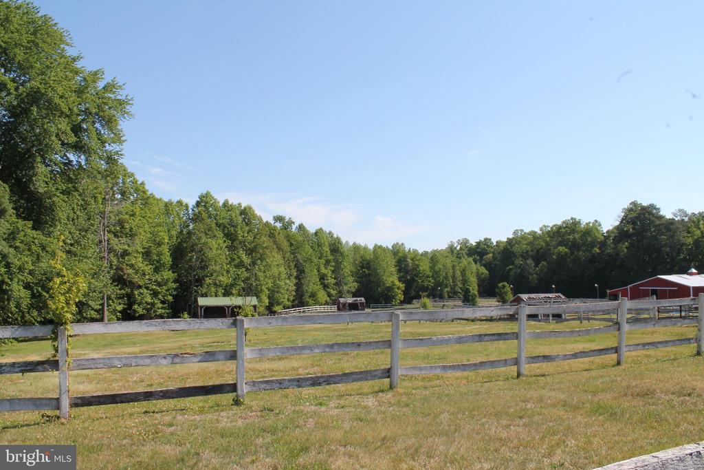 6019 HICKORY RIDGE RD, SPOTSYLVANIA, Virginia 22551, 4 Bedrooms Bedrooms, ,1 BathroomBathrooms,Residential,6019 HICKORY RIDGE RD,VASP2042090 MLS # VASP2042090