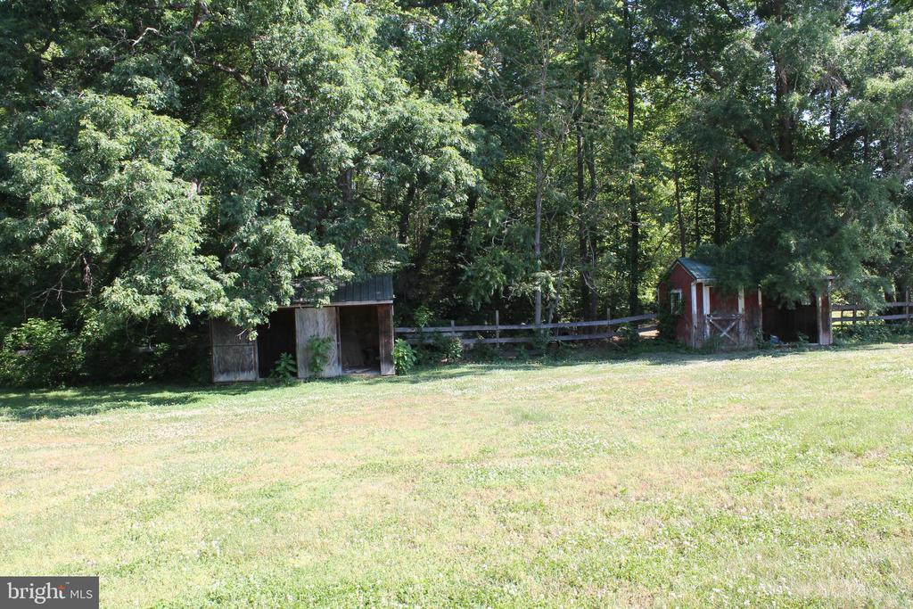 6019 HICKORY RIDGE RD, SPOTSYLVANIA, Virginia 22551, 4 Bedrooms Bedrooms, ,1 BathroomBathrooms,Residential,6019 HICKORY RIDGE RD,VASP2042090 MLS # VASP2042090